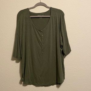 American Eagle Scoop Neck 3/4 sleeve Top